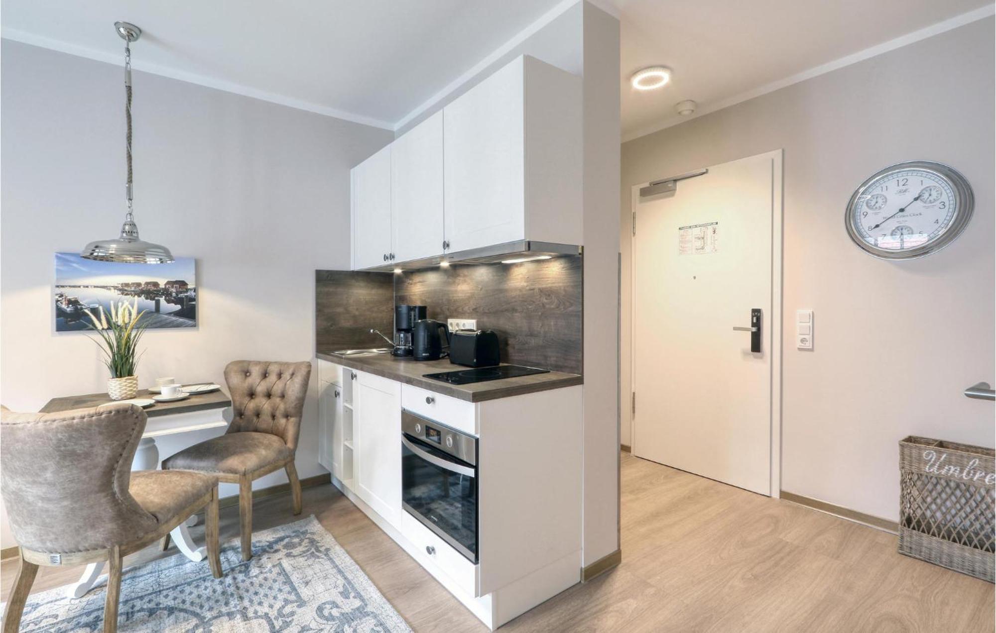Beautiful apartment in Ostseebad Boltenhagen with 1 Bedrooms, Sauna&WiFi Buitenkant foto
