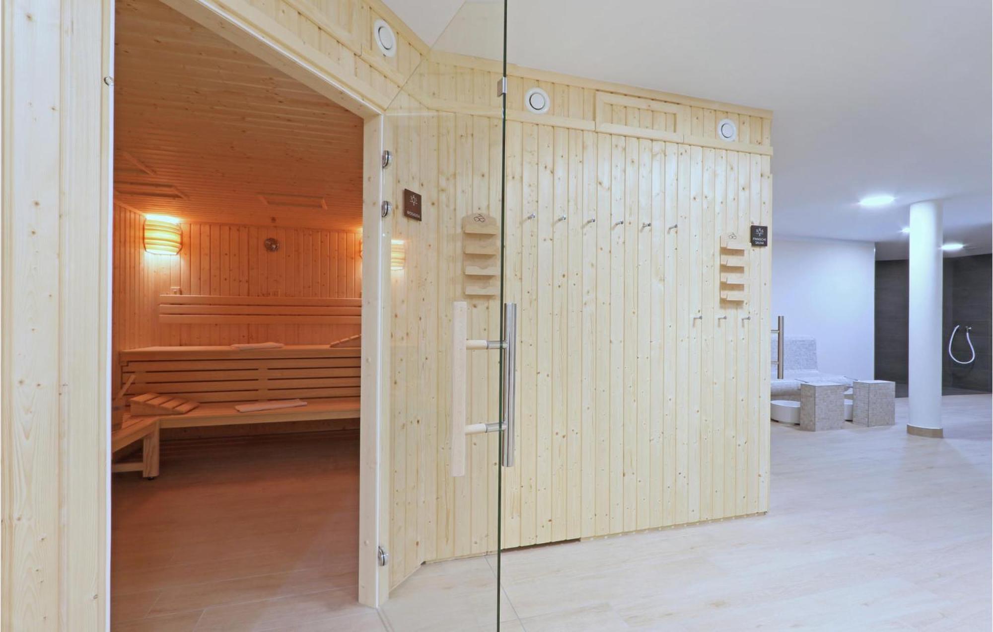 Beautiful apartment in Ostseebad Boltenhagen with 1 Bedrooms, Sauna&WiFi Buitenkant foto