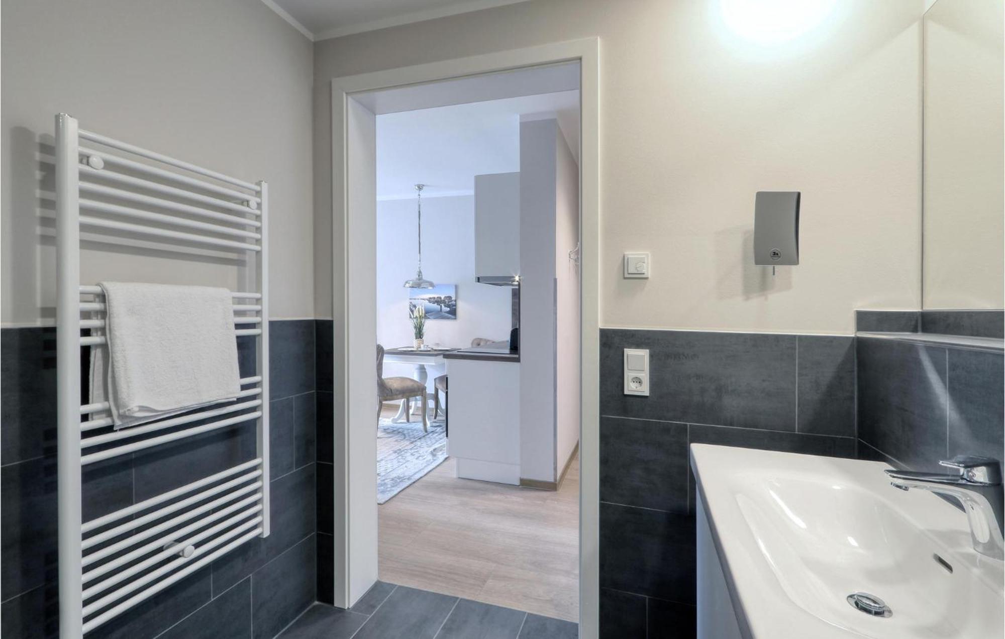 Beautiful apartment in Ostseebad Boltenhagen with 1 Bedrooms, Sauna&WiFi Buitenkant foto